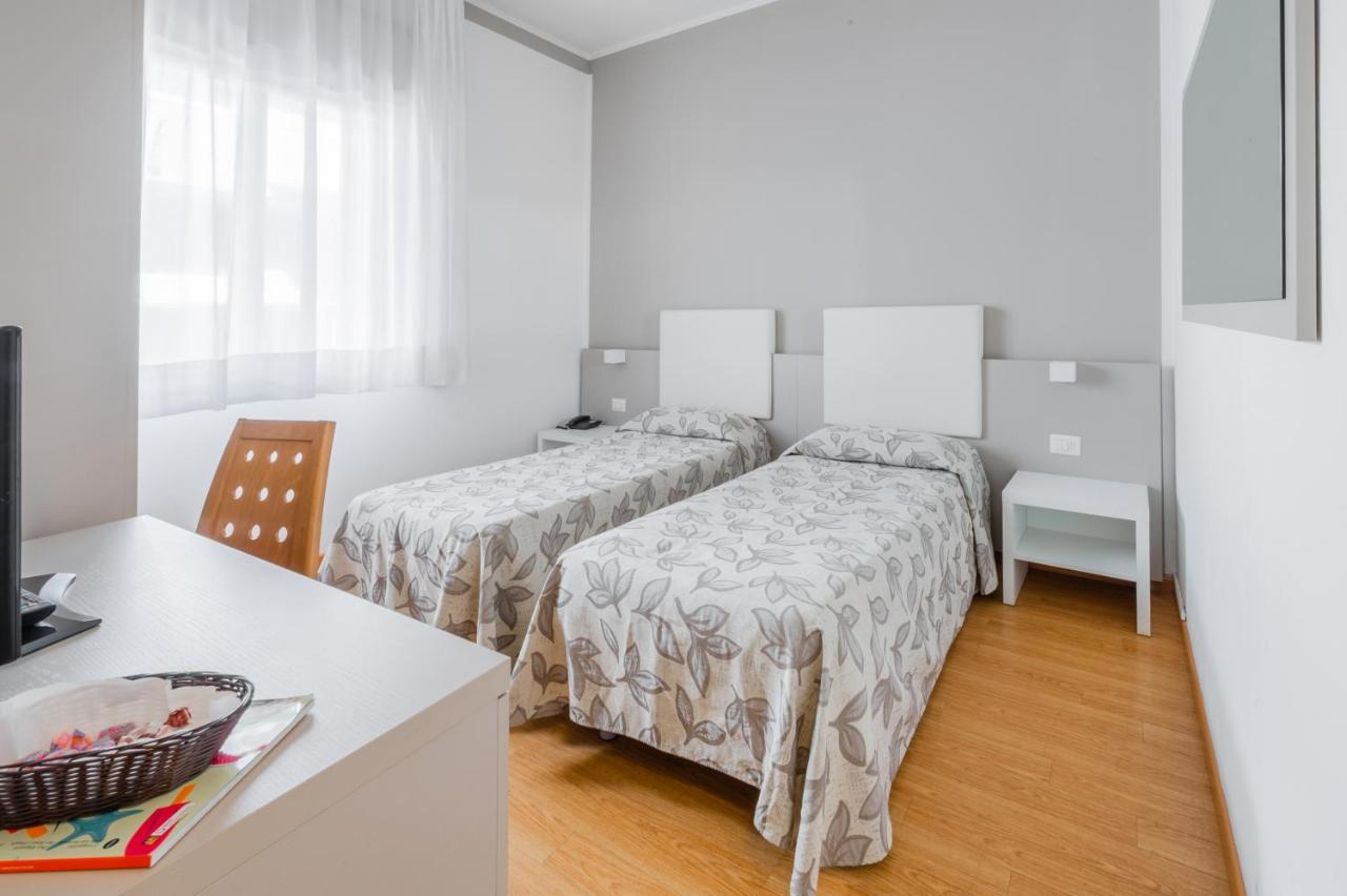 Hotel Del Corso 비비오네 외부 사진
