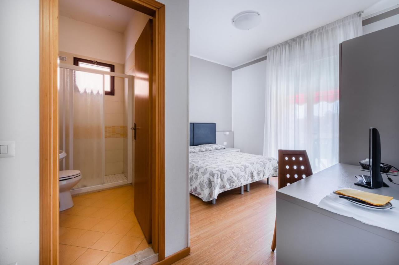 Hotel Del Corso 비비오네 외부 사진
